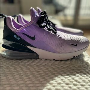 Women’s Nike Air 270